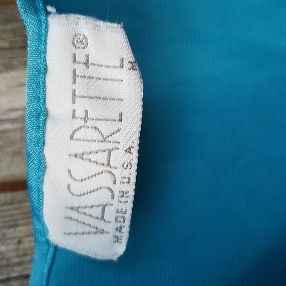 Vintage Vassarette Medium Appliqued Soft Nylon Gown - Picture 5 of 7